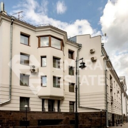 Продажа 3-комн квартиры на вторичном рынке Курсовой переулок,  д. 8/2