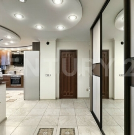 Продажа 3-комн квартиры на вторичном рынке Мурино, ул Новая,  д. 13,  к. 2