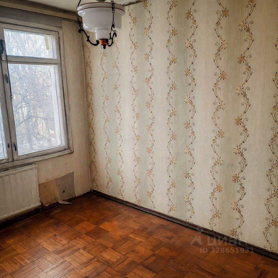 Продажа 4-комн квартиры на вторичном рынке бульвар Новаторов, 62