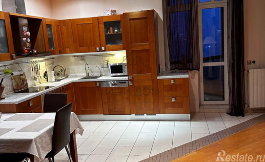 Продажа 3-комн квартиры на вторичном рынке Мирской пер