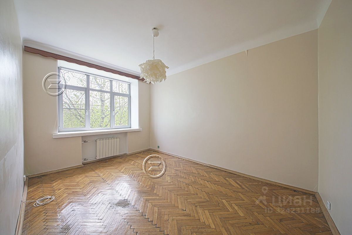 Продажа 4-комн квартиры на вторичном рынке Большой Златоустинский переулок, 3АС2