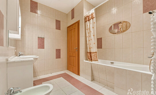 Аренда 4-комн квартиры на вторичном рынке ул Береговая,  д. 4,  к. 3