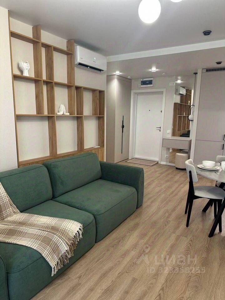 Аренда 2-комн квартиры на вторичном рынке Кронштадтский бульвар, 8к2