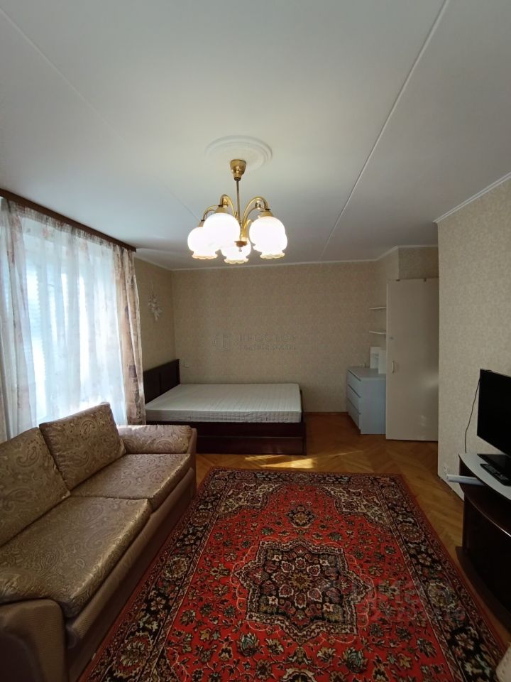 Продажа 2-комн квартиры на вторичном рынке 1-я Владимирская улица, 18К3