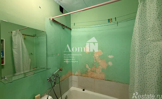 Продажа 3-комн квартиры на вторичном рынке Шлиссельбургский пр-кт,  д. 2 к2