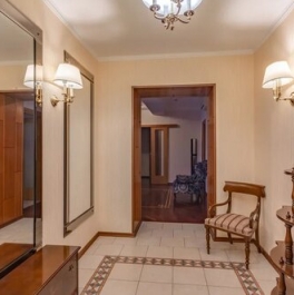 Продажа 4-комн квартиры на вторичном рынке Якиманка Б. ул,  д. 26