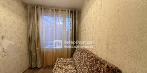 4-комн квартира улица Бурцева,  д. 4