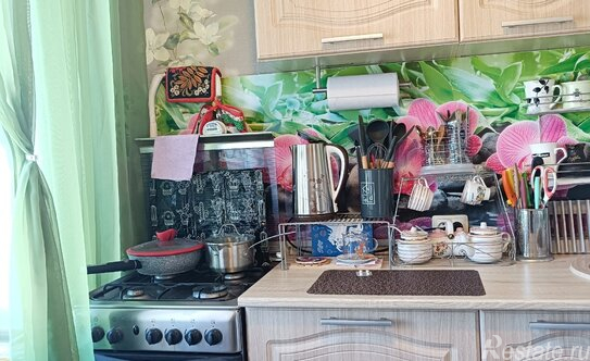 Продажа 2-комн квартиры на вторичном рынке Кириши, пр-кт Ленина,  д. 18