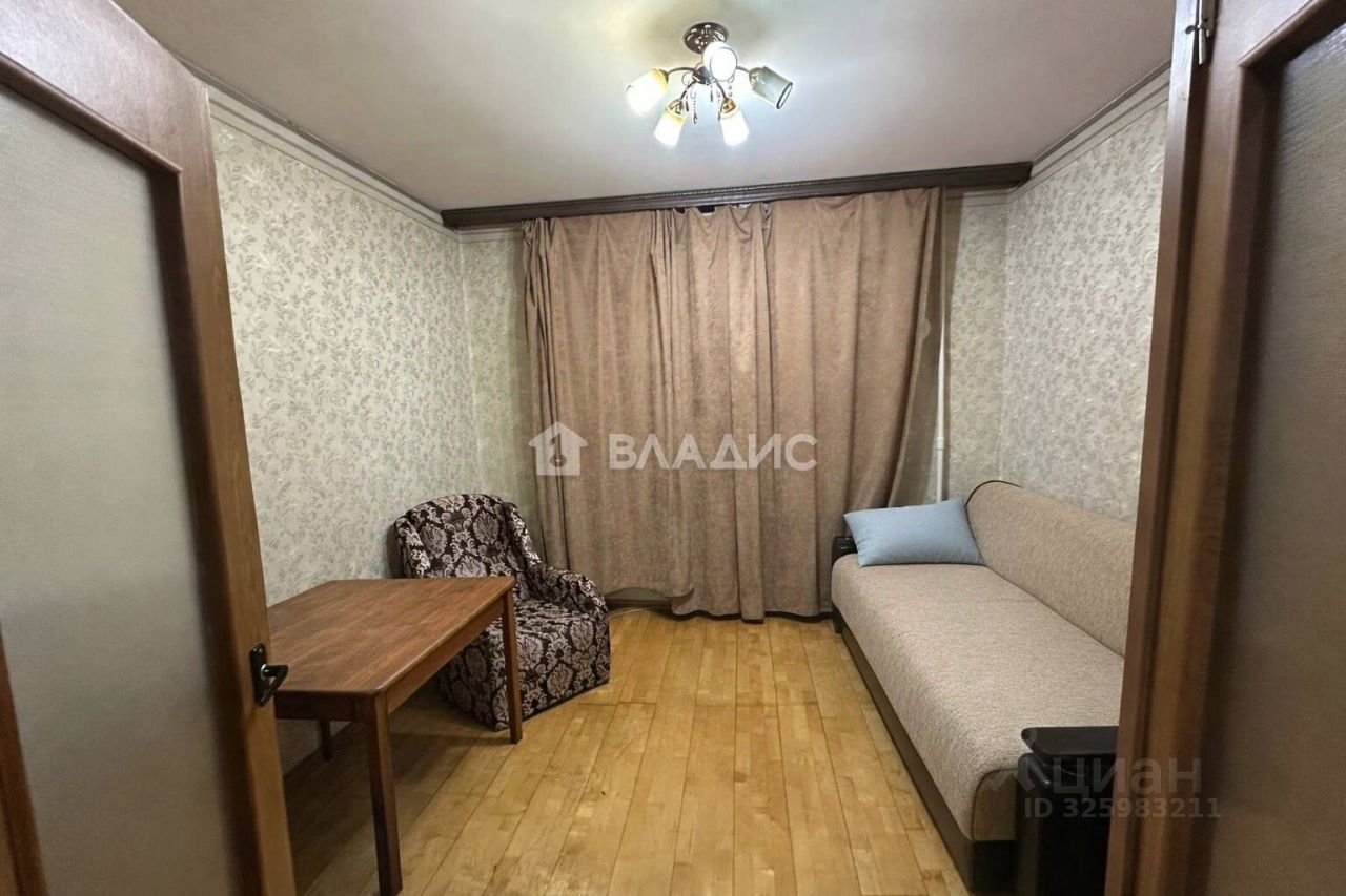 Продажа 3-комн квартиры на вторичном рынке 2-я Вольская улица, 24