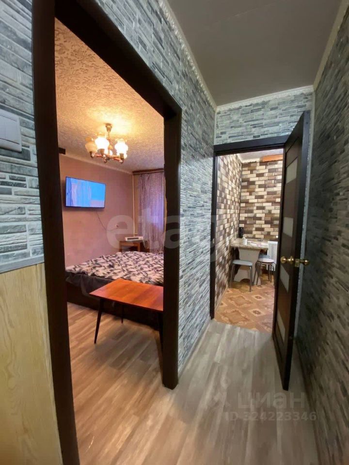 Продажа 1-комн квартиры на вторичном рынке Серпухов, улица Дзержинского, 38