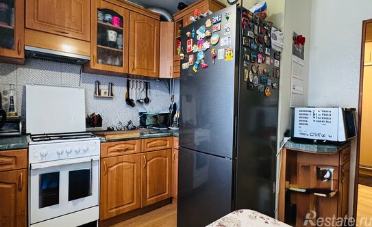 Продажа 3-комн квартиры на вторичном рынке Петергоф г, Разводная ул,  д. 23