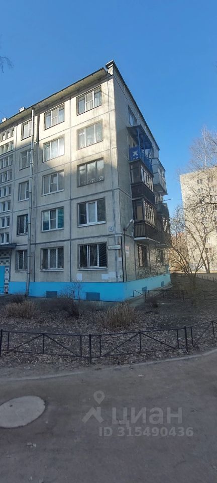Продажа 2-комн квартиры на вторичном рынке улица Верности, 12