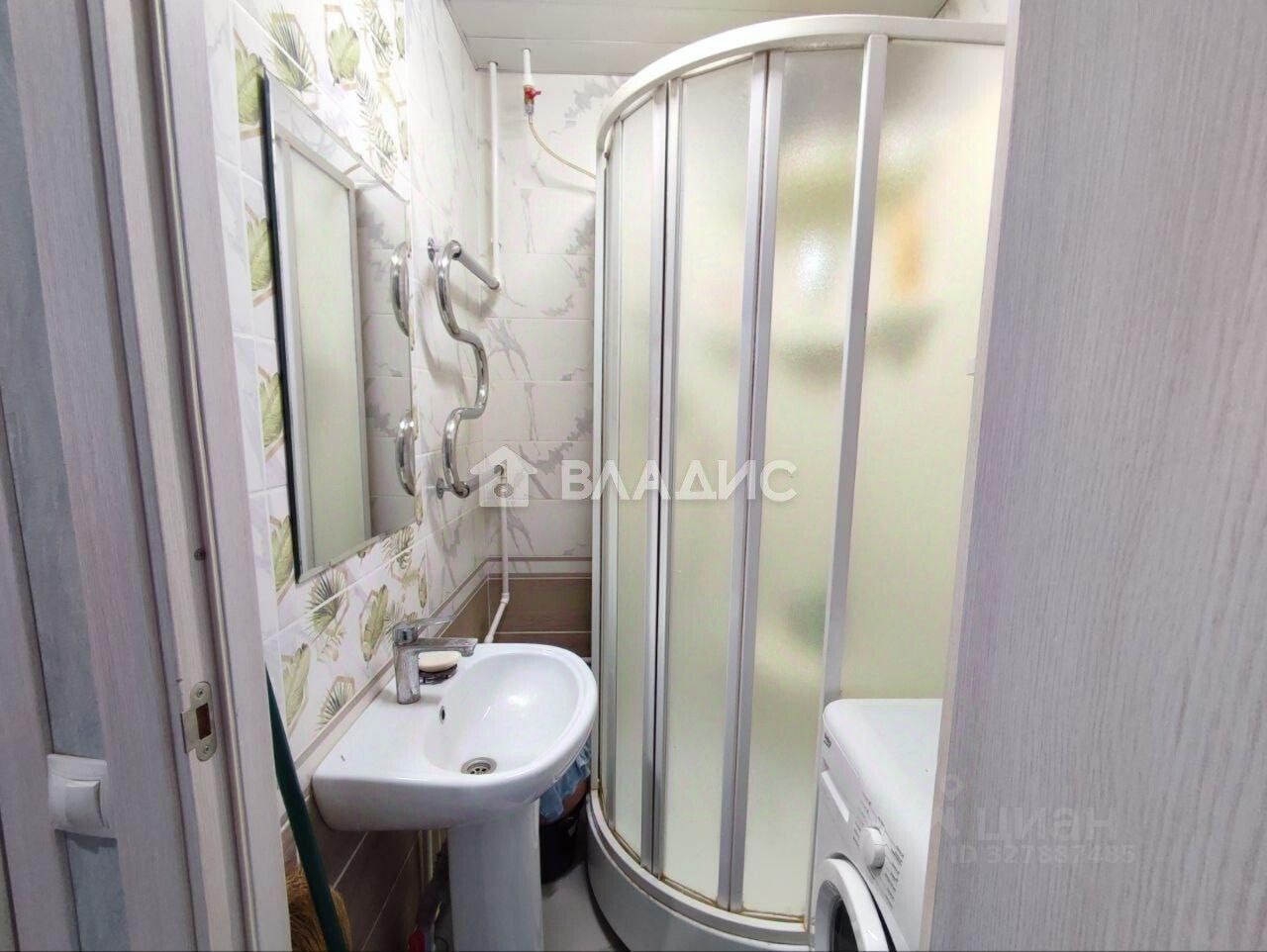 Продажа 3-комн квартиры на вторичном рынке Цемгигант мкр, улица Ленинская,  д. 2Б