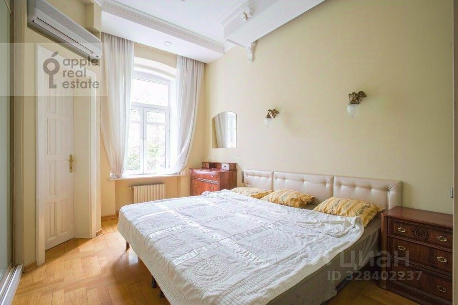 Аренда 4-комн квартиры на вторичном рынке улица Остоженка, 7С1