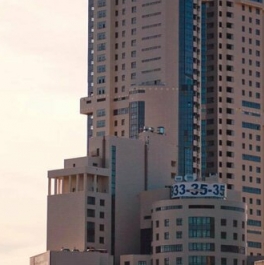 Продажа 3-комн квартиры на вторичном рынке Новикова-Прибоя наб