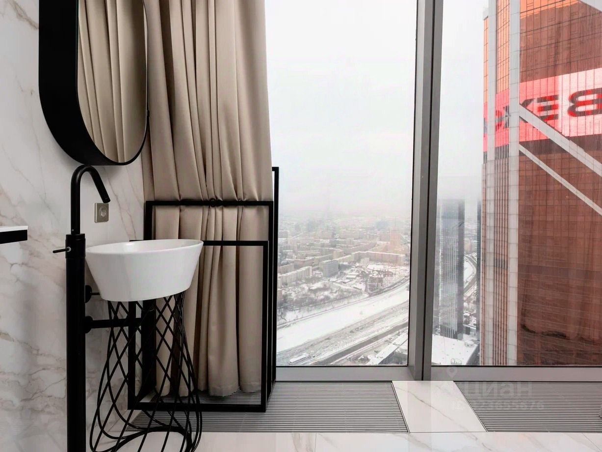 Продажа 3-комн квартиры на вторичном рынке набережная Пресненская, 12