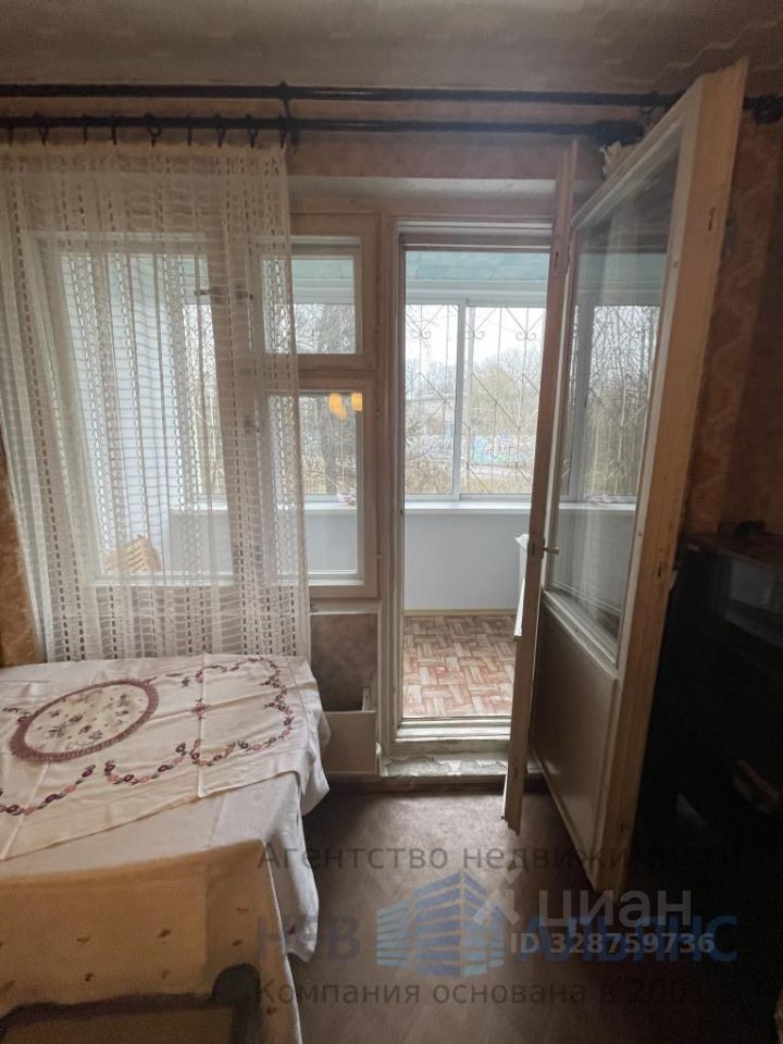 Продажа 1-комн квартиры на вторичном рынке Гатчина, улица Изотова, 12к1