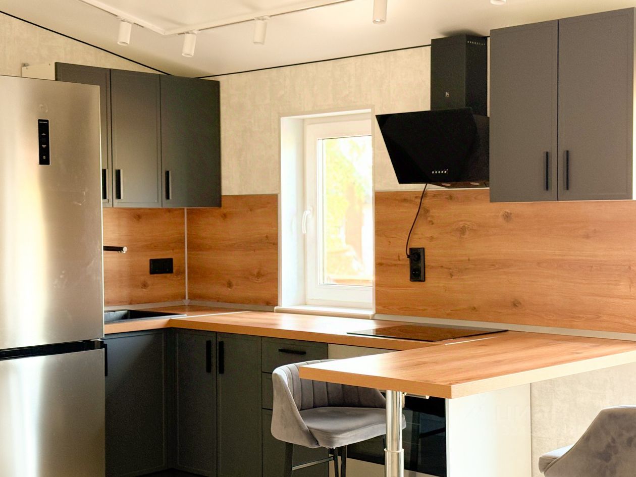 Продажа дома Большая Ижора пгт, улица Строителей, 18