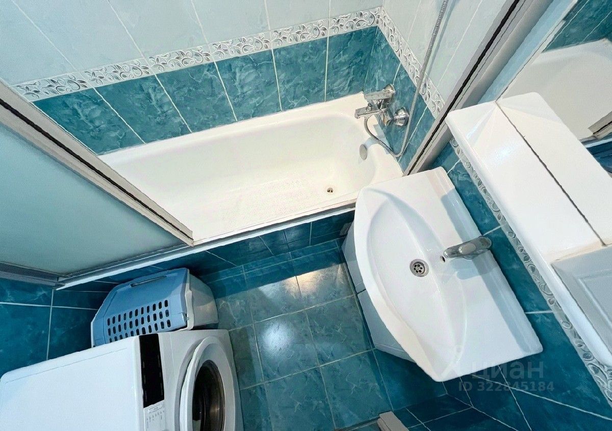 Продажа 3-комн квартиры на вторичном рынке Кантемировская улица, 17К1