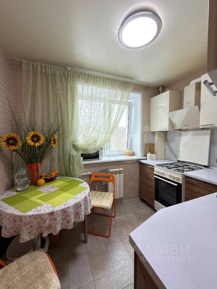 Продажа 2-комн квартиры на вторичном рынке Заря мкр, Балашиха, улица Гагарина,  д. 4