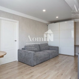 Продажа 2-комн квартиры на вторичном рынке Космонавтов пр-кт,  д. 18 к1