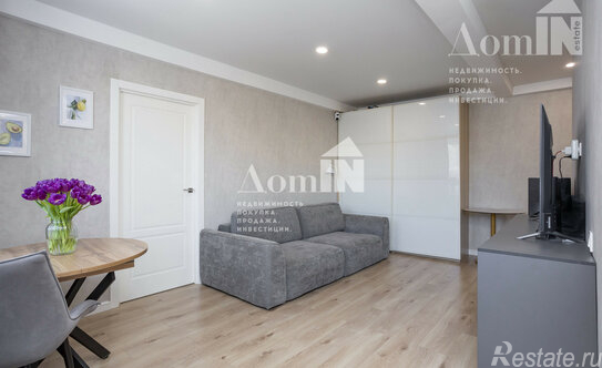 Продажа 2-комн квартиры на вторичном рынке Космонавтов пр-кт,  д. 18 к1