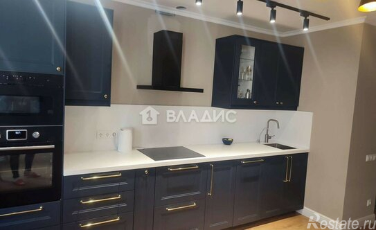 Продажа 3-комн квартиры на вторичном рынке ул Бачуринская,  д. 9А,  к. 2