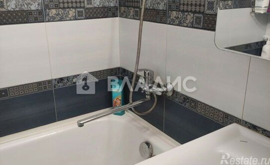 Продажа 2-комн квартиры на вторичном рынке Богатырский пр-кт,  д. 10