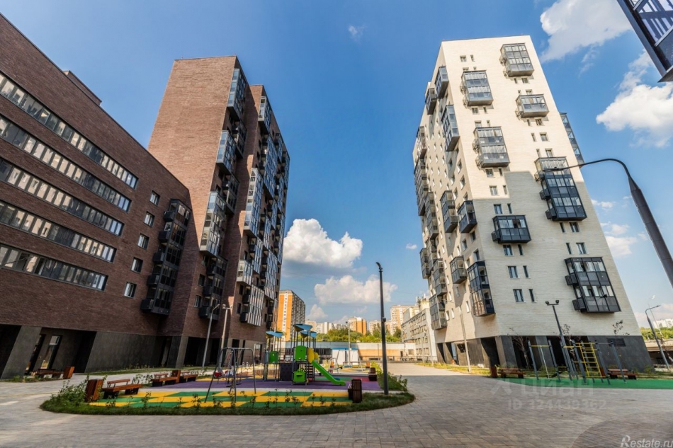 Продажа гаража Путейская улица,  д. 2