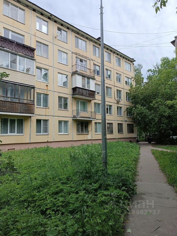 Продажа 2-комн квартиры на вторичном рынке Бассейная улица, 1