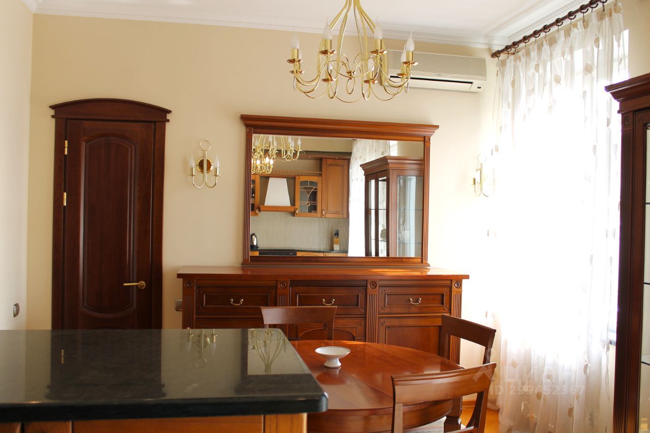 Продажа 4-комн квартиры на вторичном рынке переулок Большой Головин,  д. 2