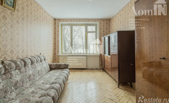 Продажа 2-комн квартиры на вторичном рынке Новаторов б-р