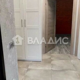 Продажа 3-комн квартиры на вторичном рынке ул Комдива Орлова,  д. 4