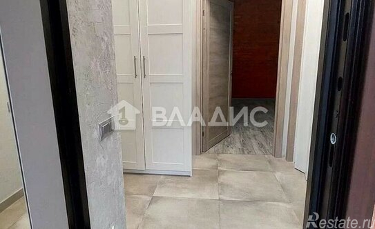 Продажа 3-комн квартиры на вторичном рынке ул Комдива Орлова,  д. 4