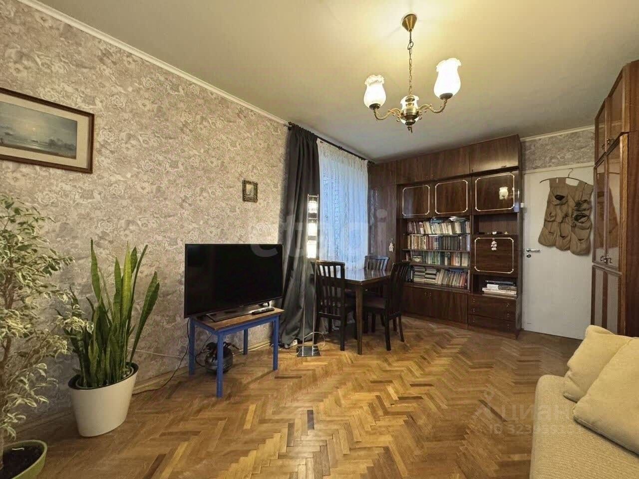 Продажа 2-комн квартиры на вторичном рынке улица Стойкости, 14