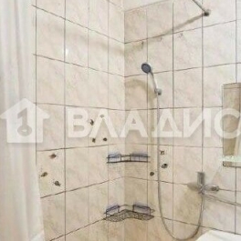 Продажа 1-комн квартиры на вторичном рынке улица Крыленко,  д. 43 к1