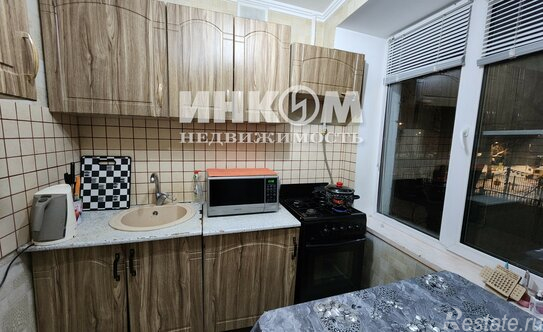 Продажа 2-комн квартиры на вторичном рынке улица Коминтерна,  д. 33 к2