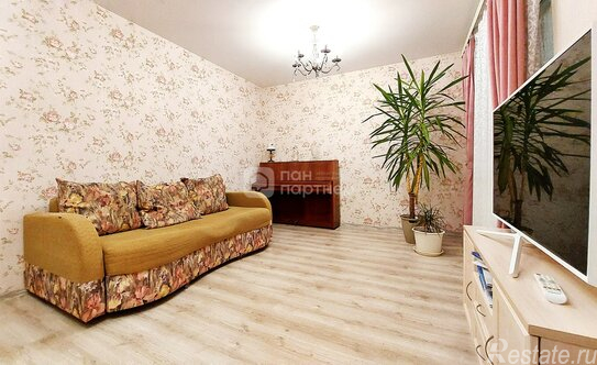 Продажа 6-комн квартиры на вторичном рынке ул Латышских Стрелков,  д. 7,  к. 1