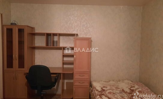 Продажа 1-комн квартиры на вторичном рынке Сходня, Вишнёвая улица,  д. 12