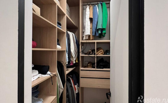 Аренда 3-комн квартиры на вторичном рынке Зеленина Б. ул,  д. 34