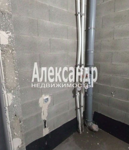 Студия пос. Янино-1, улица Заводская, 18к2