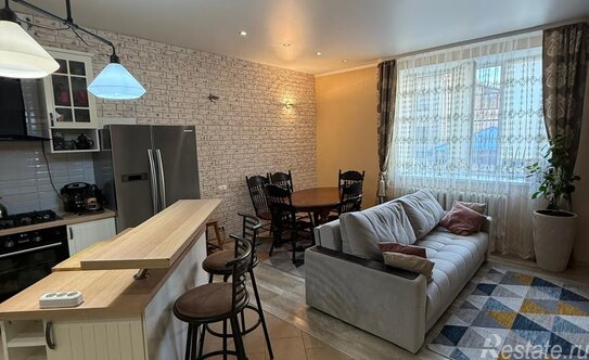 Продажа 4-комн квартиры на вторичном рынке Коломна, улица Октябрьской Революции,  д. 358