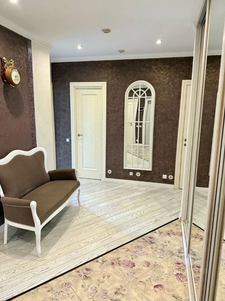 Аренда 3-комн квартиры на вторичном рынке улица Мельникова, 3к6