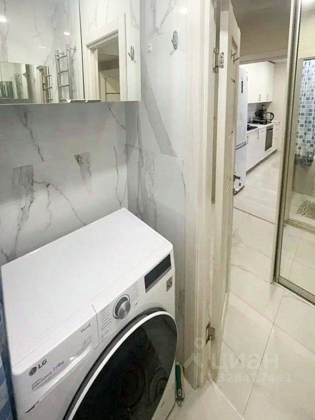 Продажа 1-комн квартиры на вторичном рынке Яхтенная улица, 31