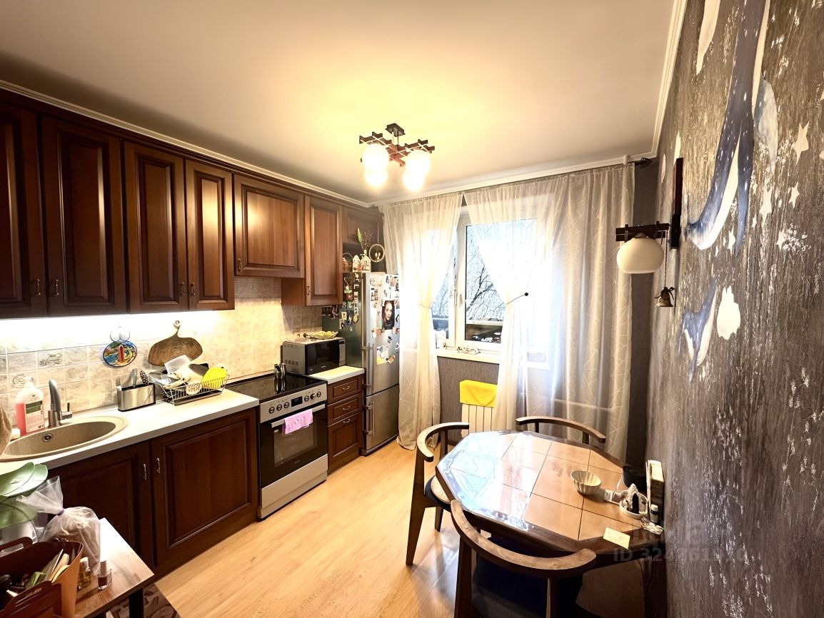 Продажа 2-комн квартиры на вторичном рынке Филевский бульвар,  д. 23