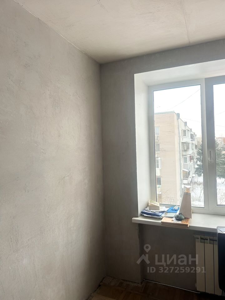 Продажа 2-комн квартиры на вторичном рынке Петергоф, Разводная улица, 31