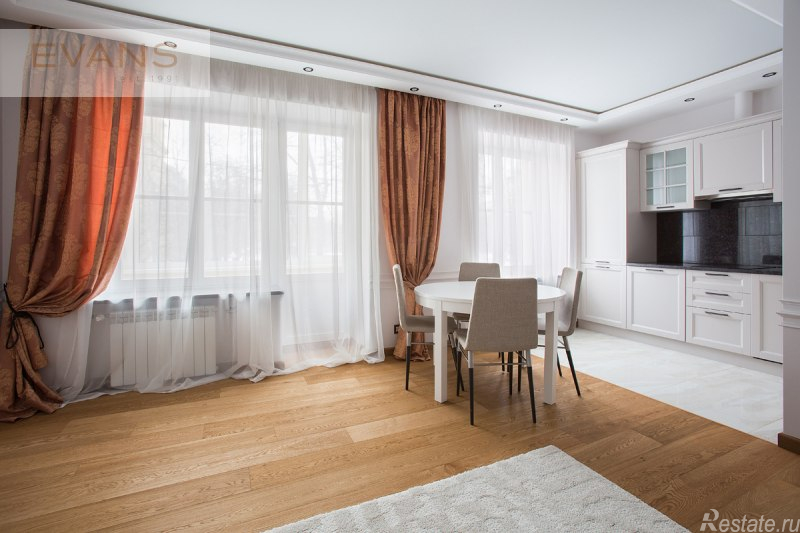 Продажа 3-комн квартиры на вторичном рынке Большой Патриарший пер., 8с1