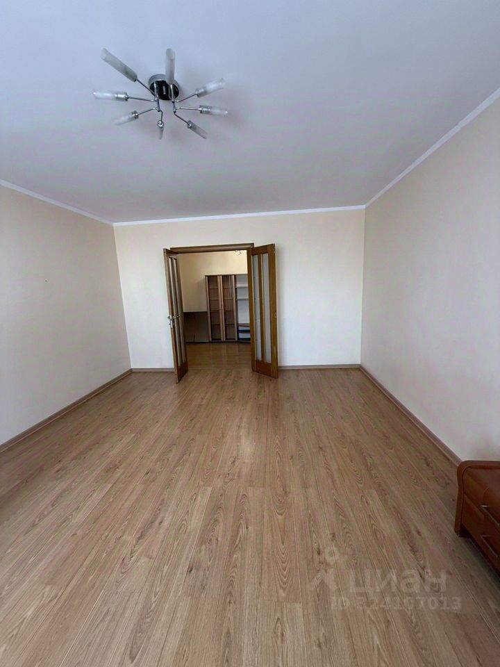 Продажа 3-комн квартиры на вторичном рынке улица Дмитрия Ульянова, 36