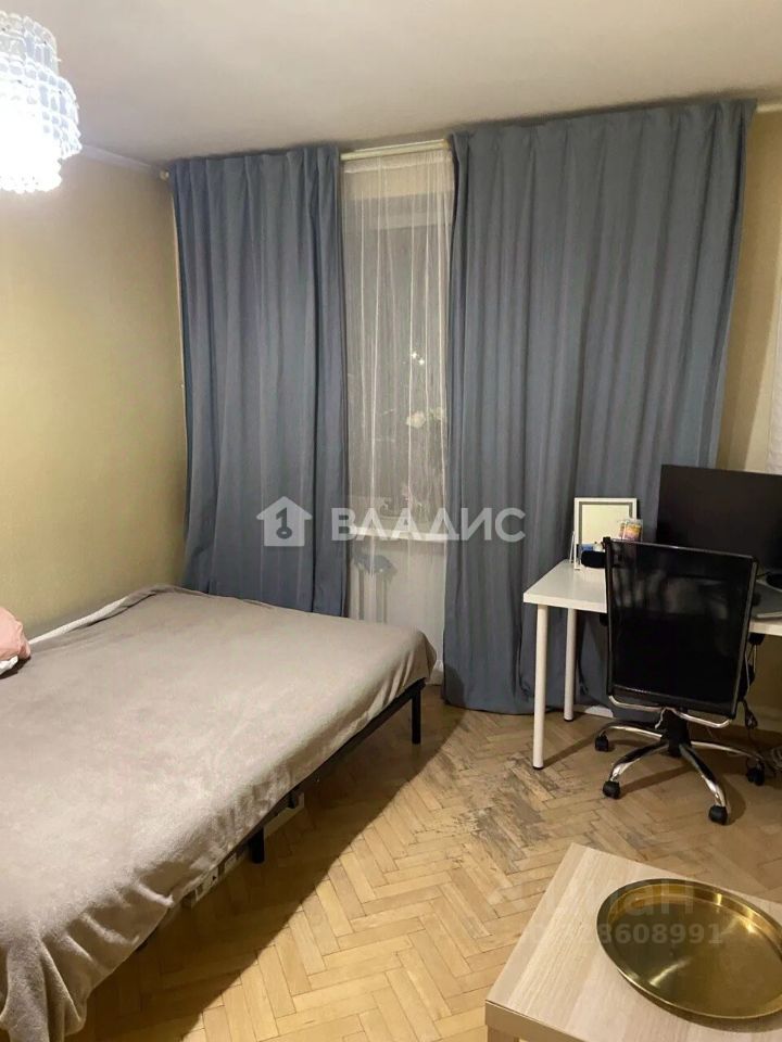Продажа 3-комн квартиры на вторичном рынке Студенческая улица, 23