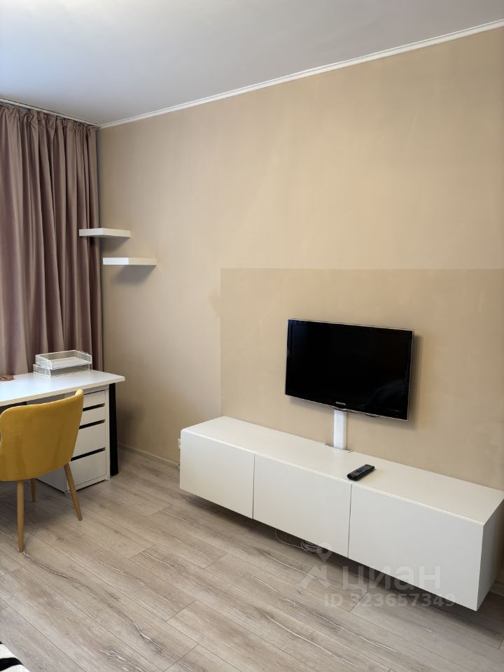 Аренда 1-комн квартиры на вторичном рынке улица Академика Челомея, 10